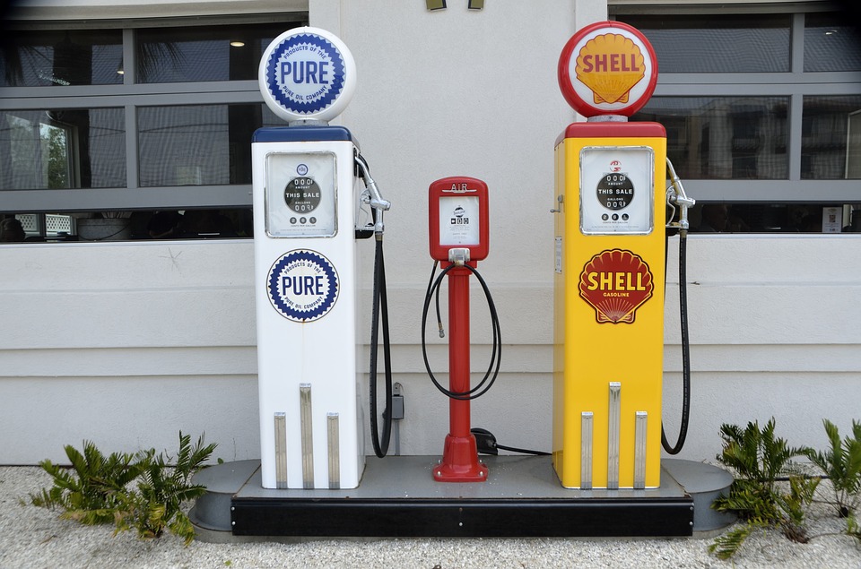 image showing fossil fuels filling station
