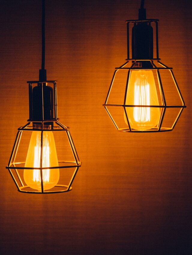 light-bulbs-1603766_1920